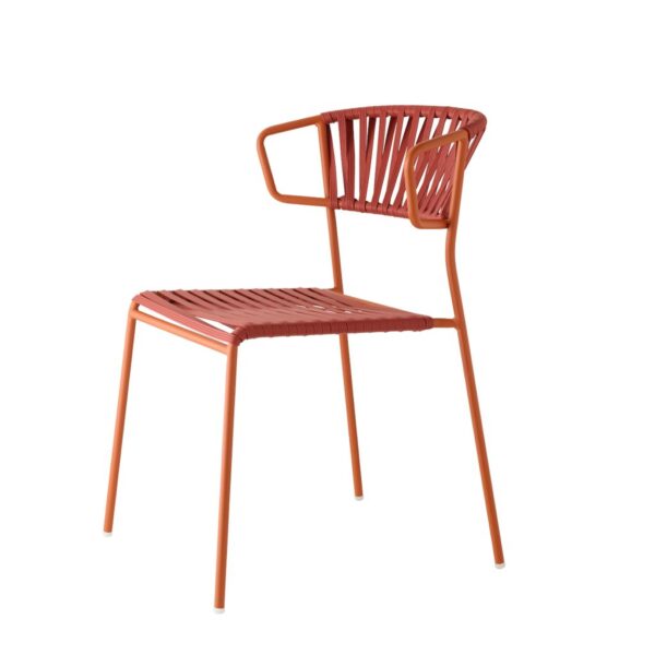 Lisa Club with armrests